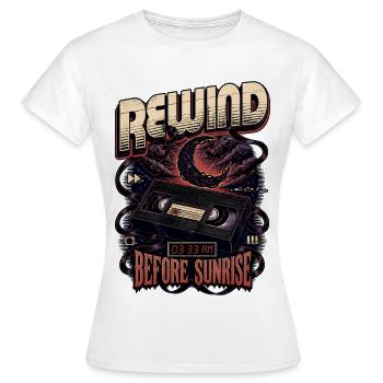 Spul vor Sonnenaufgang Kassette zurück - Frauen T-Shirt - Weiß - Vorne - AI Model Female 172 dark (172cm)