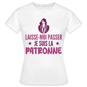Laisse-moi Passer Je Suis La Patronne - T-shirt Femme - blanc - Devant - AI Model Female 172 dark (172cm)