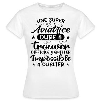 Une Super Aviatrice - Cadeau aviatrice - T-shirt Femme - blanc - Devant - AI Model Female 172 dark (172cm)