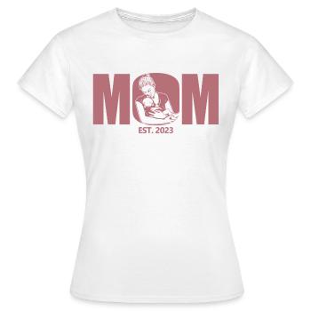 2023, Maman en devenir, annonce de grossesse - T-shirt Femme - blanc - Devant - AI Model Female 172 dark (172cm)