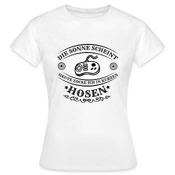Gamers in shorts gamble Nerd Geek Progamer - Women's T-Shirt - white - Front - AI Model Female 172 dark (172cm)
