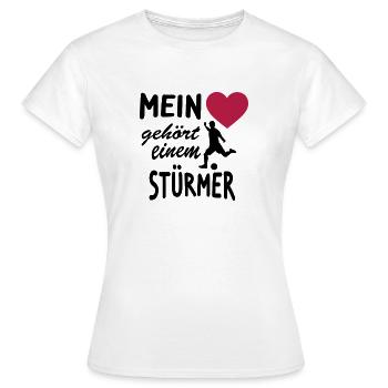 Spielerfrau - Mein Herz gehört einem Stürmer - Frauen T-Shirt - Weiß - Vorne - AI Model Female 172 dark (172cm)