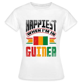 Guinea Guinea Guinea Flagge am glücklichsten, wenn ich in bin - Frauen T-Shirt - Weiß - Vorne - AI Model Female 172 dark (172cm)