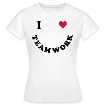 Ich liebe Teamwork - Frauen T-Shirt - Weiß - Vorne - AI Model Female 172 dark (172cm)