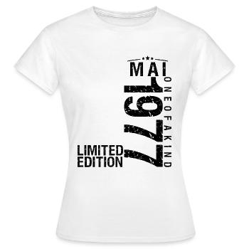 Anniversaire Mai 1977 Mai né en Mai - T-shirt Femme - blanc - Devant - AI Model Female 172 dark (172cm)