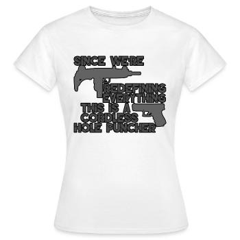Il s’agit d’un perforateur sans fil 4 - T-shirt Femme - blanc - Devant - AI Model Female 172 dark (172cm)