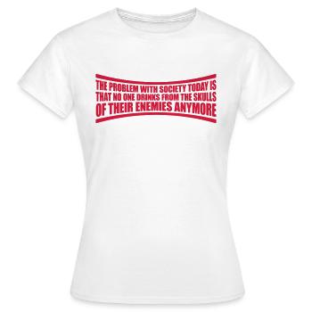 boissons de crânes ennemis - T-shirt Femme - blanc - Devant - AI Model Female 172 dark (172cm)