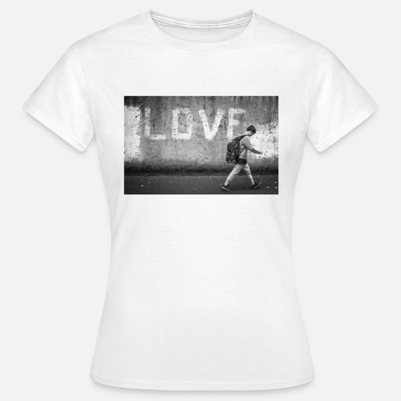 Schoolboy with backpack - Women's T-Shirt - white