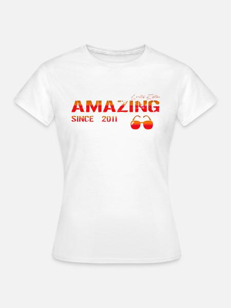 Amazing since 2011 - Frauen T-Shirt - Weiß