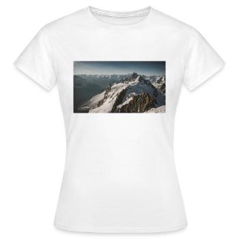 Berg - Schneebedeckte Gipfel - Frauen T-Shirt - Weiß - Vorne - AI Model Female 172 dark (172cm)