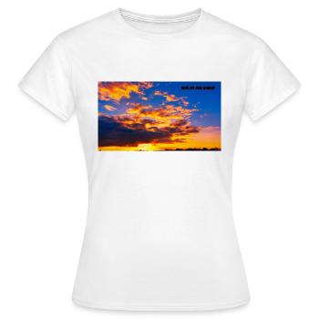 Intemporel - T-shirt Femme - blanc - Devant - AI Model Female 172 dark (172cm)