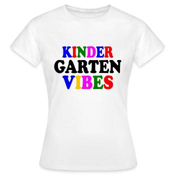 kindergarten vibes - T-shirt Femme - blanc - Devant - AI Model Female 172 dark (172cm)