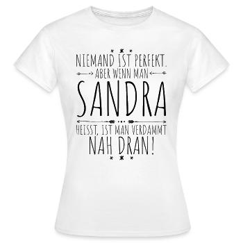 Sandra perfekt - Frauen T-Shirt - Weiß - Vorne - AI Model Female 172 dark (172cm)