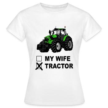 Traktor - Schlepper - Landwirt - Bauer - Frauen T-Shirt - Weiß - Vorne - AI Model Female 172 dark (172cm)