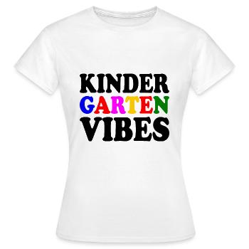 kindergarten vibes - T-shirt Femme - blanc - Devant - AI Model Female 172 dark (172cm)