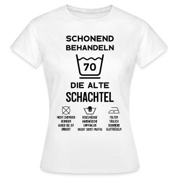 70. GEBURTSTAG FRAU ALTE SCHACHTEL 70 JAHRE - Frauen T-Shirt - Weiß - Vorne - AI Model Female 172 dark (172cm)