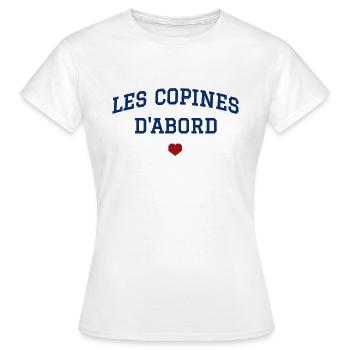 Les copines d'abord - cœur - T-shirt Femme - blanc - Devant - AI Model Female 172 dark (172cm)