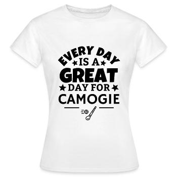 Chaque jour est un grand jour pour le camogie. - T-shirt Femme - blanc - Devant - AI Model Female 172 dark (172cm)