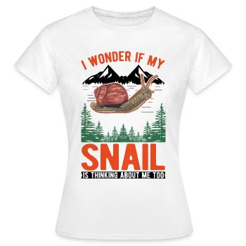 Schnecke Geschenk Weinbergschnecke - Frauen T-Shirt - Weiß - Vorne - AI Model Female 172 dark (172cm)