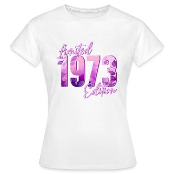1973 Naissance femme d’anniversaire - T-shirt Femme - blanc - Devant - AI Model Female 172 dark (172cm)