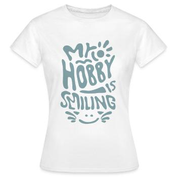 Smile - Frauen T-Shirt - Weiß - Vorne - AI Model Female 172 dark (172cm)