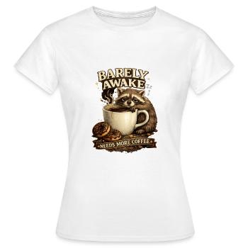 À peine réveillé – Raton laveur à café - T-shirt Femme - blanc - Devant - AI Model Female 172 dark (172cm)
