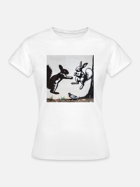 Hase vs Hörnchen 02 - Frauen T-Shirt - Weiß
