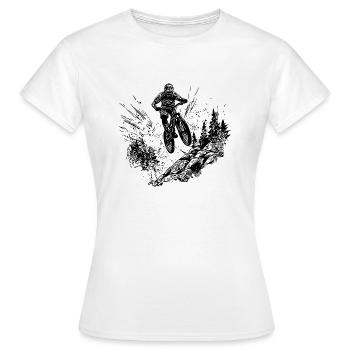 Vététistes à vélo en haut de la montagne - T-shirt Femme - blanc - Devant - AI Model Female 172 dark (172cm)