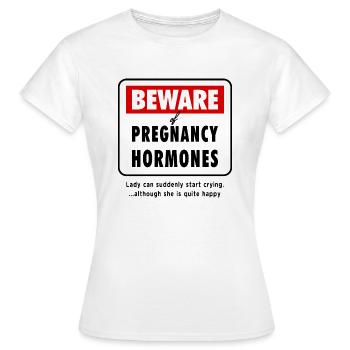 Méfiez-vous des hormones de grossesse Humour de grossesse de bébé - T-shirt Femme - blanc - Devant - AI Model Female 172 dark (172cm)
