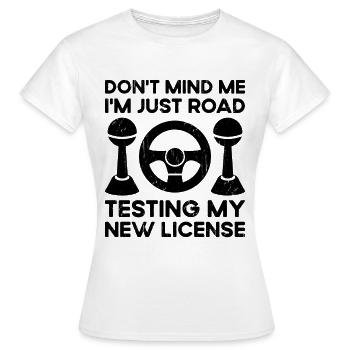 Permis de conduire passé Nouveau permis de conduire S - T-shirt Femme - blanc - Devant - AI Model Female 172 dark (172cm)