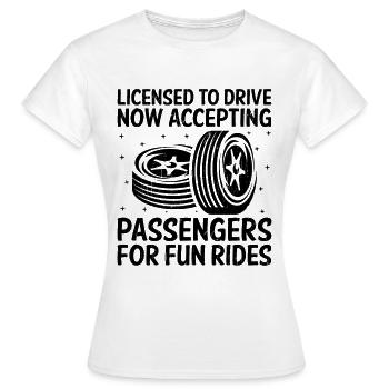 Permis de conduire passé Nouveau permis de conduire S - T-shirt Femme - blanc - Devant - AI Model Female 172 dark (172cm)