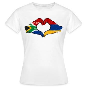 Afrique du Sud Arménie drapeau mains forme de coeur utilisé - T-shirt Femme - blanc - Devant - AI Model Female 172 dark (172cm)