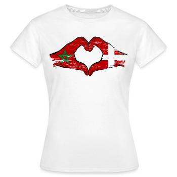 Marokko Daenemark Flagge Haende Herzform used - Frauen T-Shirt - Weiß - Vorne - AI Model Female 172 dark (172cm)