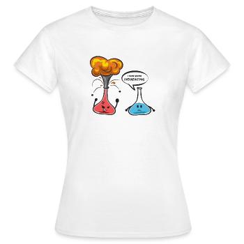 overreacting boom funny Erlenmeyer flask explosion - Frauen T-Shirt - Weiß - Vorne - AI Model Female 172 dark (172cm)