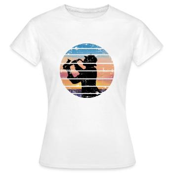 MUSIK - Frauen T-Shirt - Weiß - Vorne - AI Model Female 172 dark (172cm)