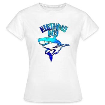 Geburtstagskind - Hai-Thema - Frauen T-Shirt - Weiß - Vorne - AI Model Female 172 dark (172cm)