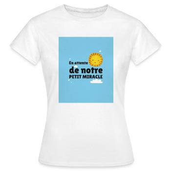 t shirt annonce grossesse Notre petit miracle - T-shirt Femme - blanc - Devant - AI Model Female 172 dark (172cm)