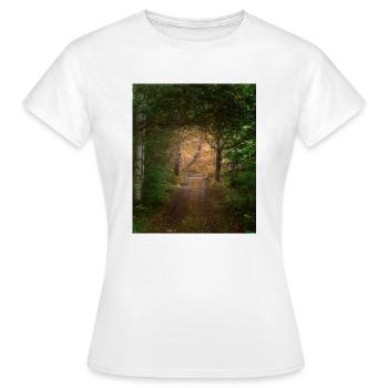 Forêt - T-shirt Femme - blanc - Devant - AI Model Female 172 dark (172cm)