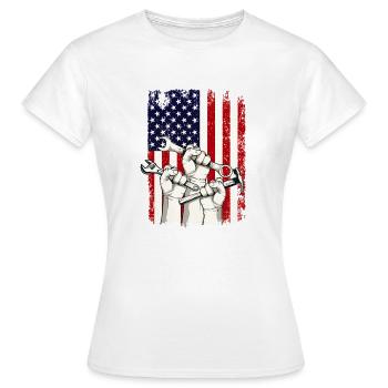 US-Flagge Tag der Facharbeiterarbeit - Frauen T-Shirt - Weiß - Vorne - AI Model Female 172 dark (172cm)