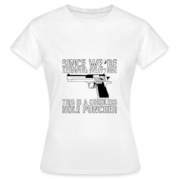 Il s’agit d’un perforateur sans fil 1 - T-shirt Femme - blanc - Devant - AI Model Female 172 dark (172cm)