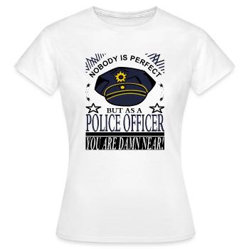 Officier de police police - T-shirt Femme - blanc - Devant - AI Model Female 172 dark (172cm)