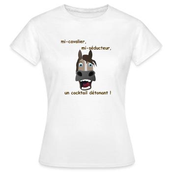 "L'homme, mi-cavalier, mi-séducteur, un cocktail d - T-shirt Femme - blanc - Devant - AI Model Female 172 dark (172cm)