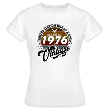 Vintage élégant : 1976 Cadeau rétro 1976 2025 - T-shirt Femme - blanc - Devant - AI Model Female 172 dark (172cm)