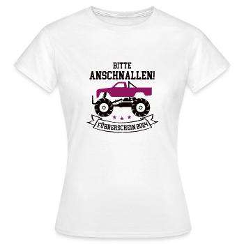 Bitte Anschnallen Auto Führerschein 2024 Bestanden - Frauen T-Shirt - Weiß - Vorne - AI Model Female 172 dark (172cm)