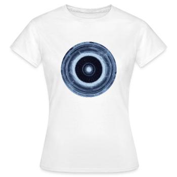 Leere - Frauen T-Shirt - Weiß - Vorne - AI Model Female 172 dark (172cm)