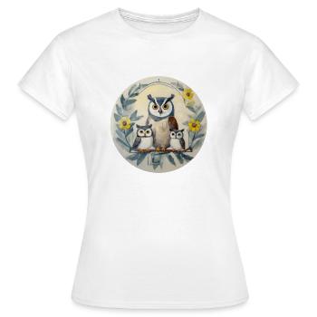 Mother owl with her three little ones - Women's T-Shirt - white - Front - AI Model Female 172 dark (172cm)