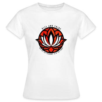 Debout - T-shirt Femme - blanc - Devant - AI Model Female 172 dark (172cm)
