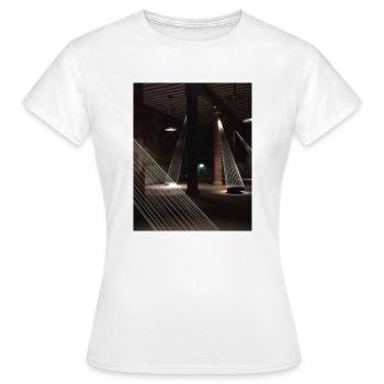 Lichtinstallation Fäden Reisschale BS 2 - Frauen T-Shirt - Weiß - Vorne - AI Model Female 172 dark (172cm)