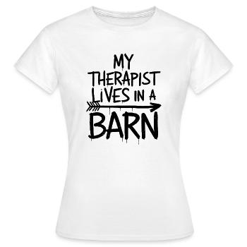 Mon thérapeute habite dans l’étable - T-shirt Femme - blanc - Devant - AI Model Female 172 dark (172cm)