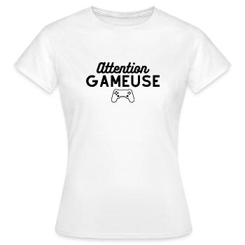 Attention gameuse. T-shirt geek fille - T-shirt Femme - blanc - Devant - AI Model Female 172 dark (172cm)